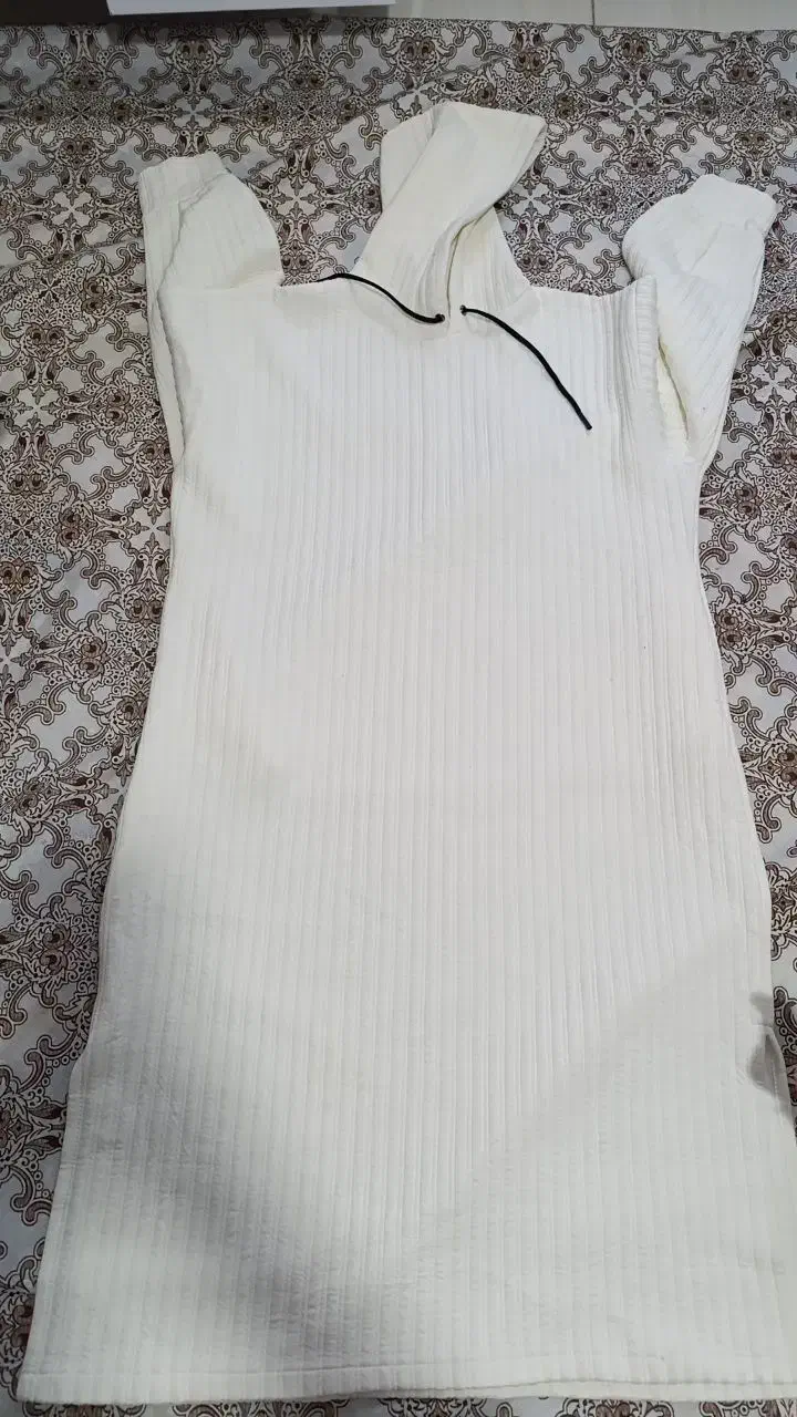 پاییزی سفید بلند|لباس|سقز, |دیوار