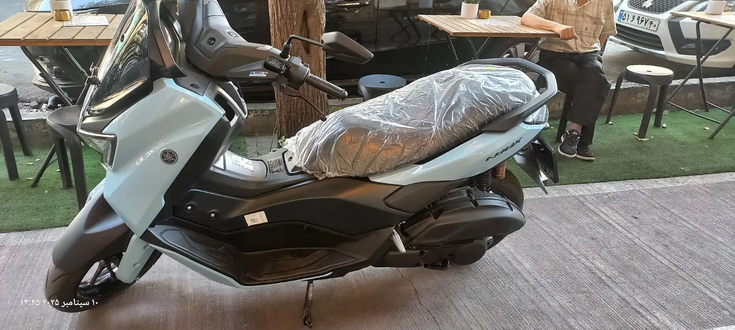 yamaha nmax|موتورسیکلت|تهران, فلسطین (میدان انقلاب)|دیوار