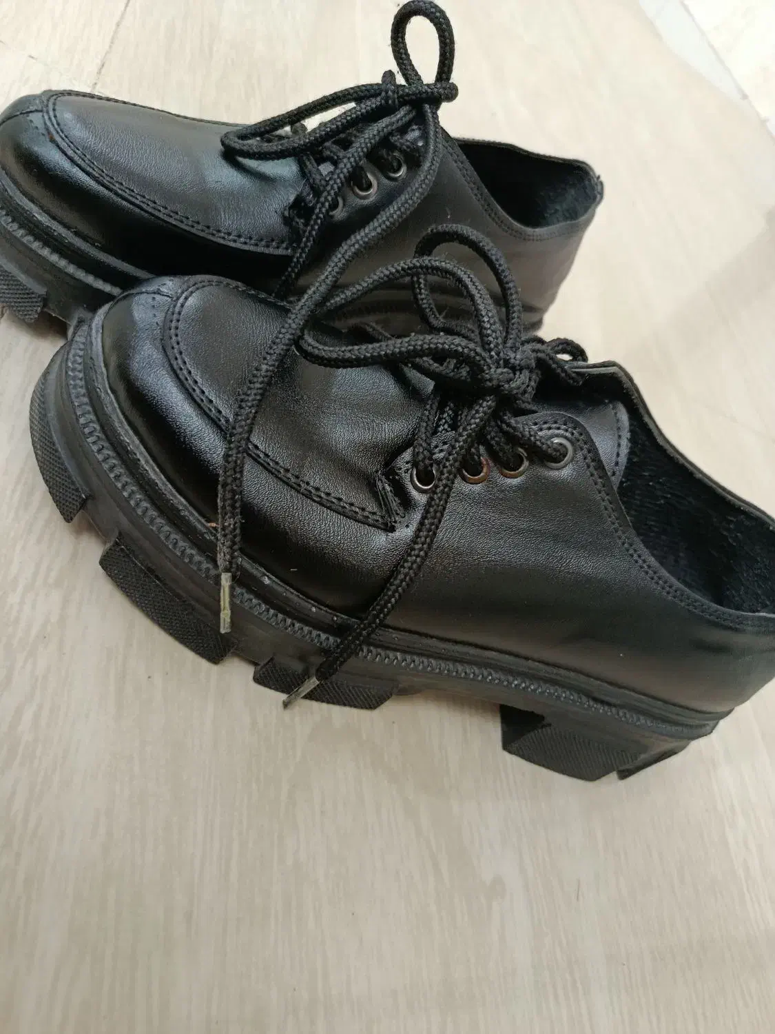 لوفر در حد آک|کیف، کفش، کمربند|خرم‌آباد, |دیوار