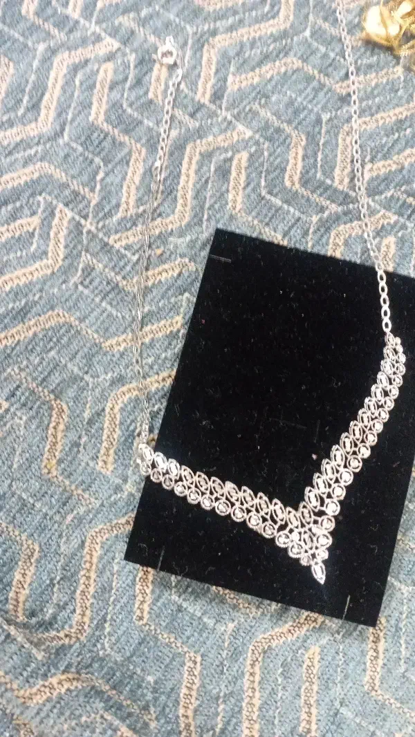 گردنبند طلا|جواهرات|رباطکریم, رباطکریم|دیوار