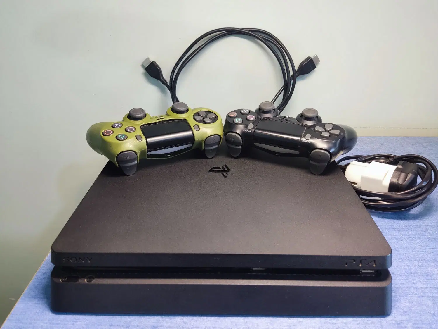 ps4 slim تمیز|کنسول، بازی ویدئویی و آنلاین|تهران, گلستان (شهرک راه آهن)|دیوار