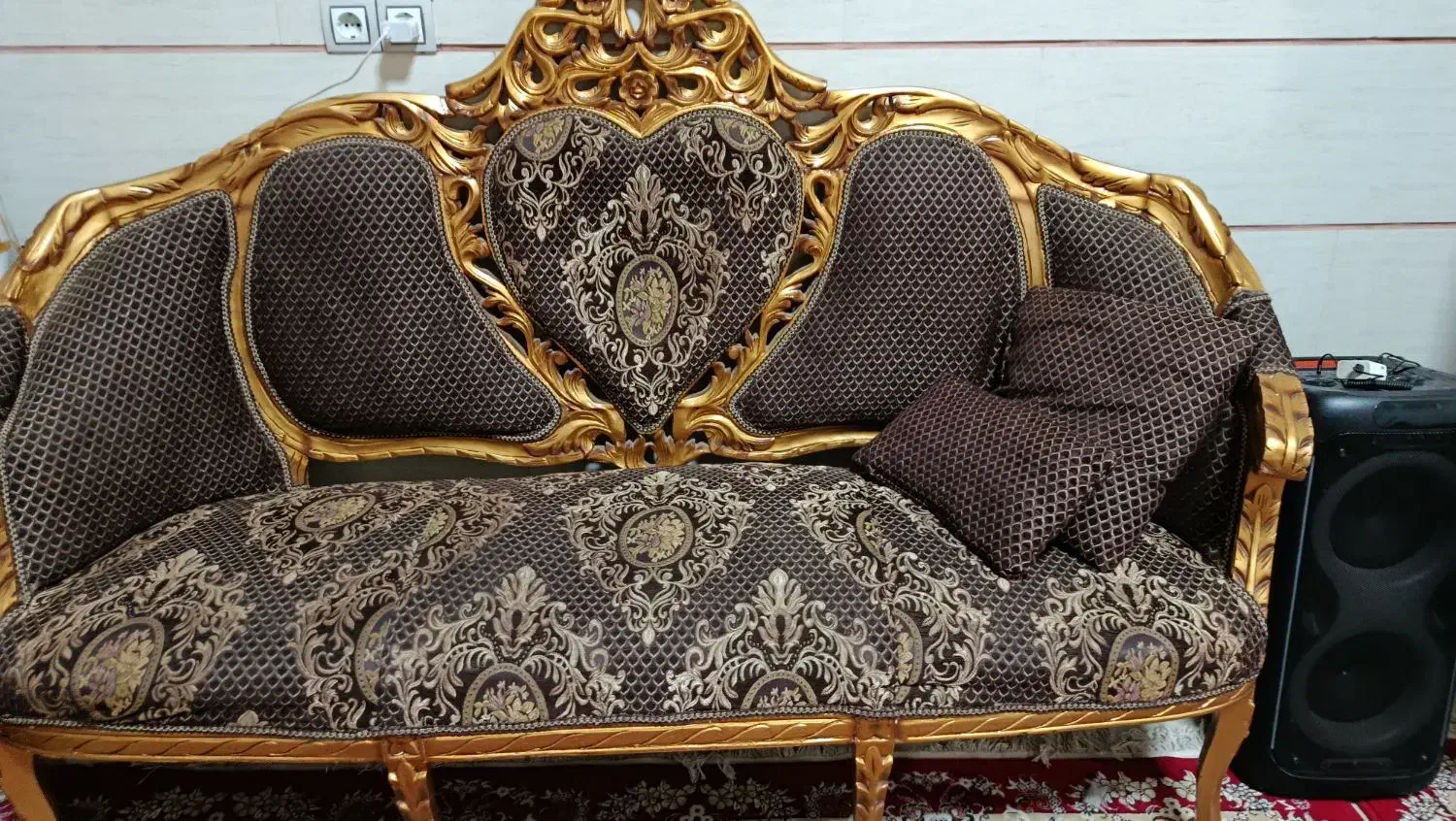 مبل سلطنتی|مبلمان خانگی و میز عسلی|اقبالیه, |دیوار