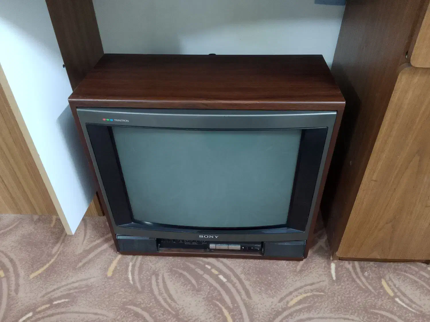 تلوزیون رنگی سنی سالم درحد|تلویزیون و پروژکتور|ملکآباد, |دیوار