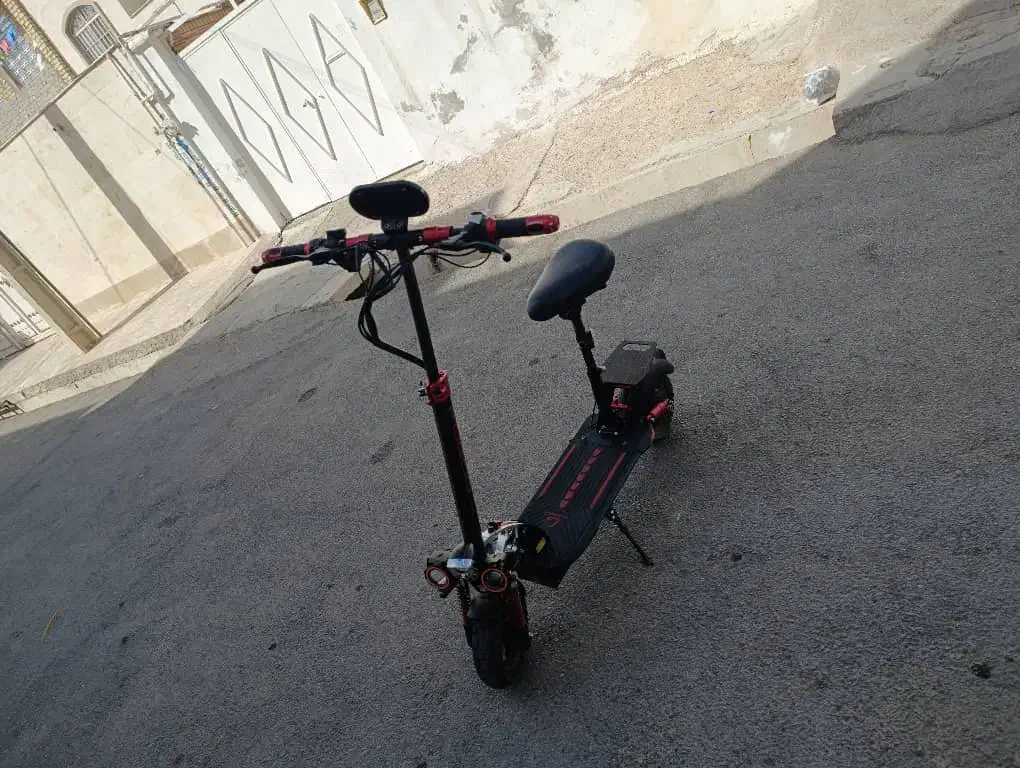 اسکوتر برقی برند کوگو معاوضه با موتور کیلیک|دوچرخه، اسکیت، اسکوتر|شیراز, سعدیه جنوبی|دیوار