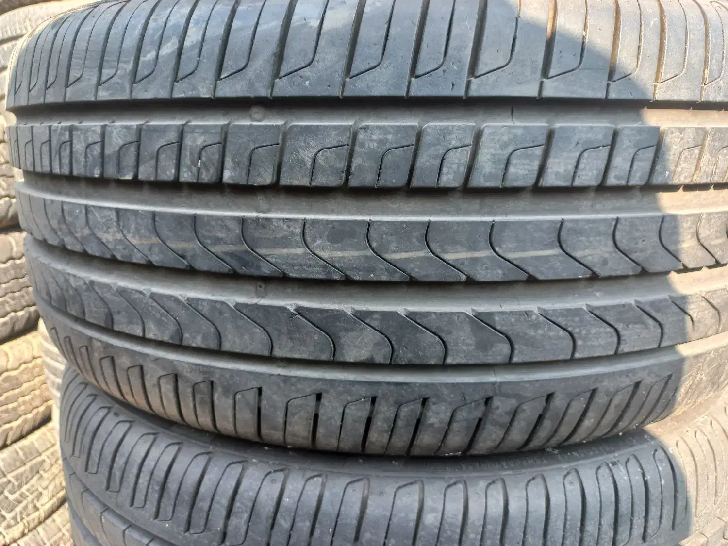 لاستیک ۲۷۵/۳۵r22 مارک پیرلی|قطعات یدکی و لوازم جانبی|چهاردانگه (تهران), |دیوار