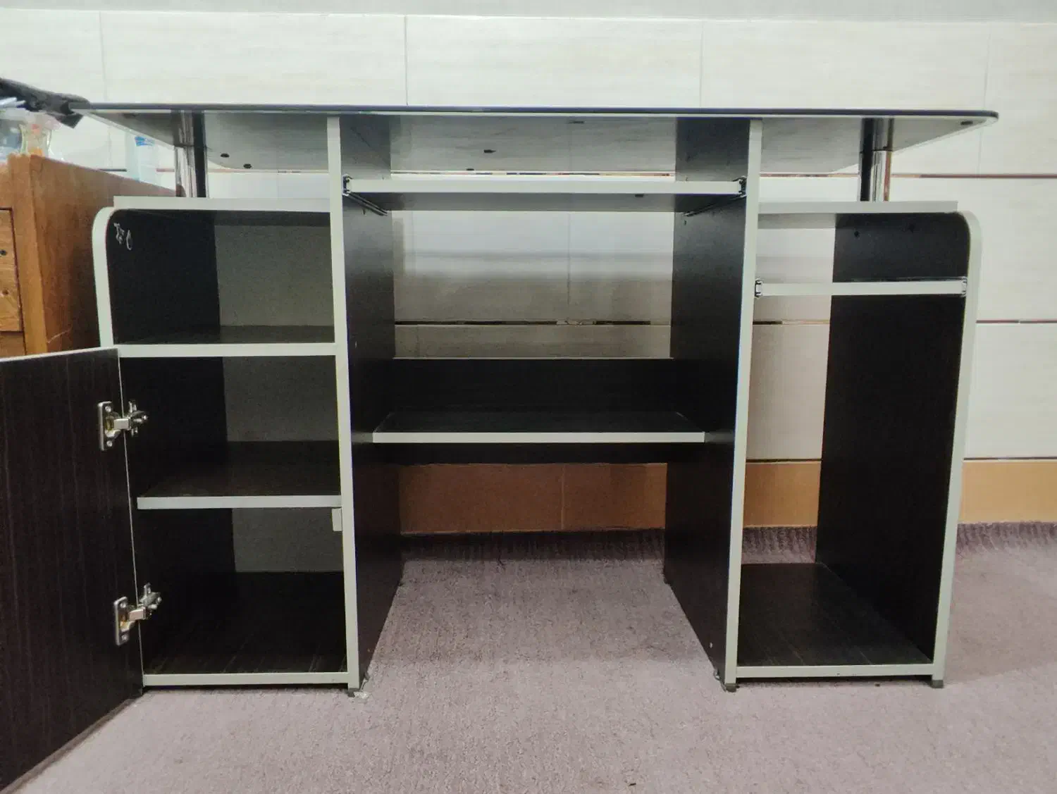 میز کامپیوتر روکش شیشه ابی|میز تحریر و کامپیوتر|بهبهان, |دیوار