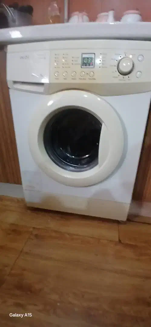 فروشی دوو ۸ کیلویی|ماشین لباسشویی و خشک‌کن لباس|رشت, پل تالشان|دیوار