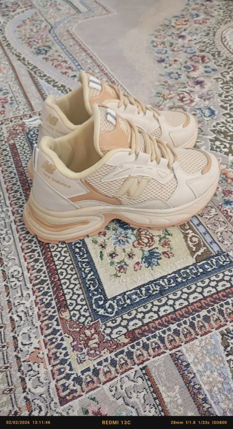 کفش کلی جزی|کیف، کفش، کمربند|نیشابور, مازول|دیوار