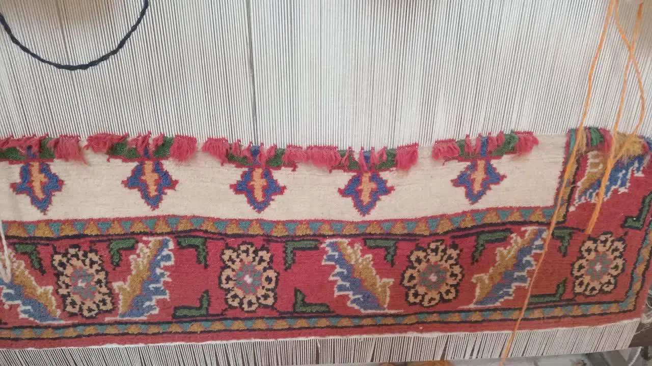 دار قالی|فرش|کرمانشاه, |دیوار