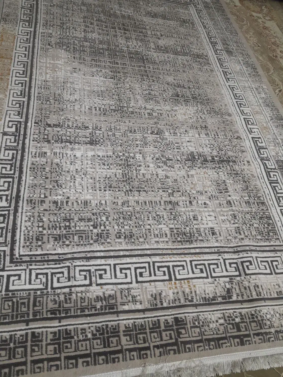 فرش شش متری|فرش|اصفهان, بهارانچی|دیوار