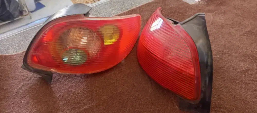 چراغ جلو و عقب وسوپر پشت (206)|قطعات یدکی و لوازم جانبی|بازرگان, |دیوار