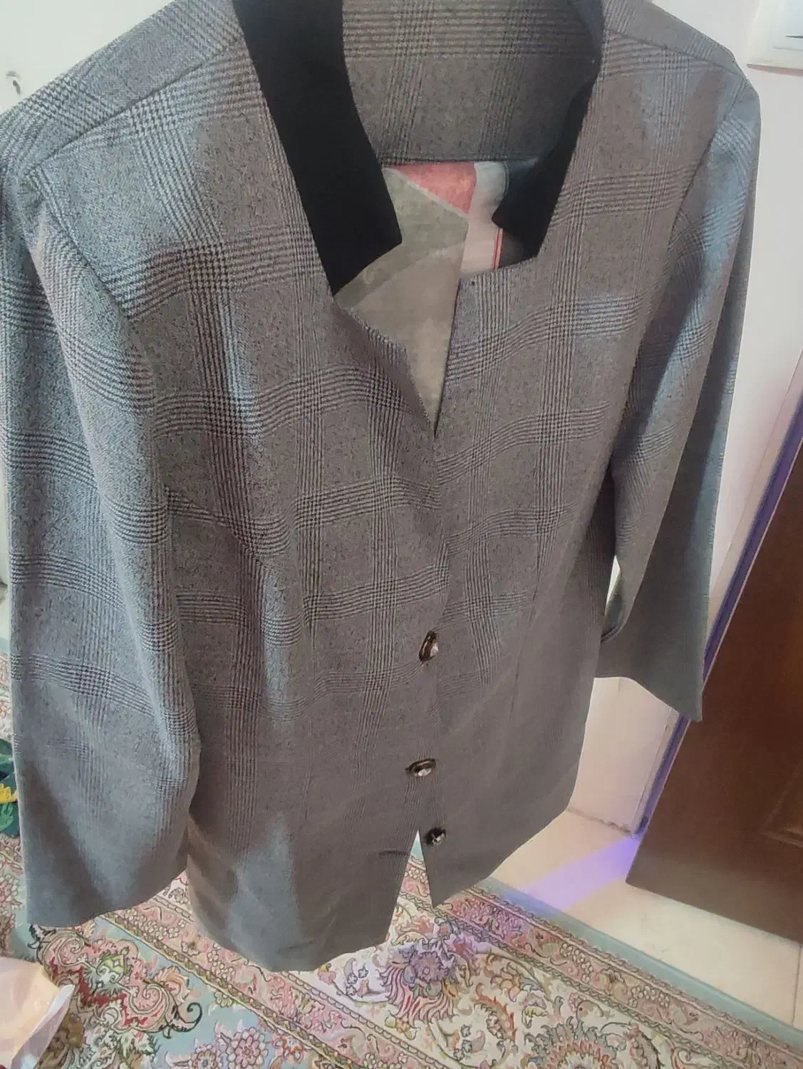 مانتو ها کاملا نو هستن فقط یه بار پوشیده شده|لباس|اندیشه, شهرک صدف|دیوار