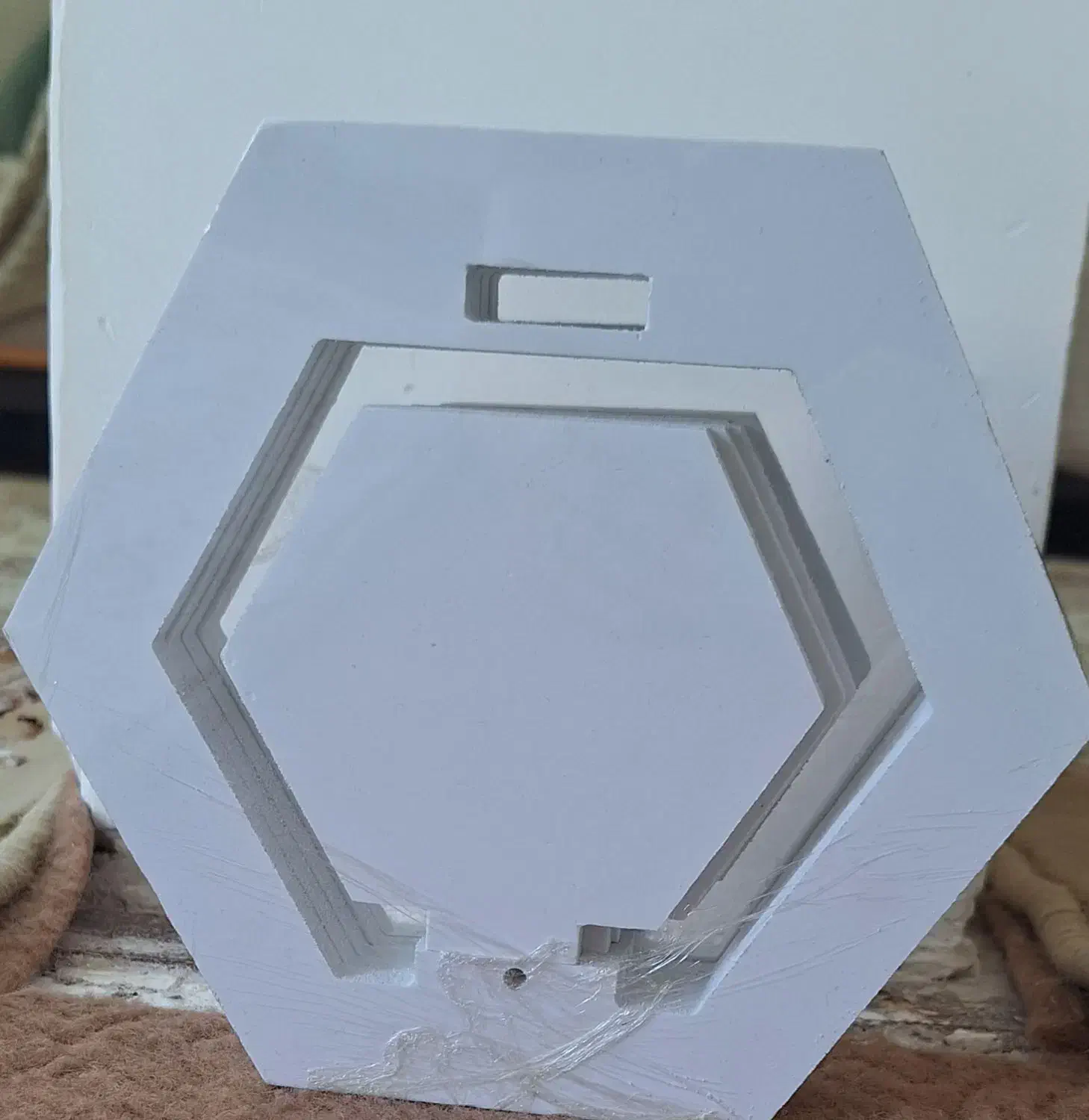 دکوری|مجسمه، تندیس، ماکت|شاهین دژ, |دیوار