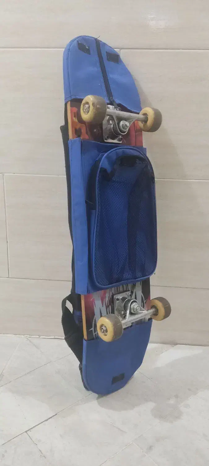 فروش اسکیت برد همراه با کیف شانه ای اورجینال|دوچرخه، اسکیت، اسکوتر|بروجرد, |دیوار