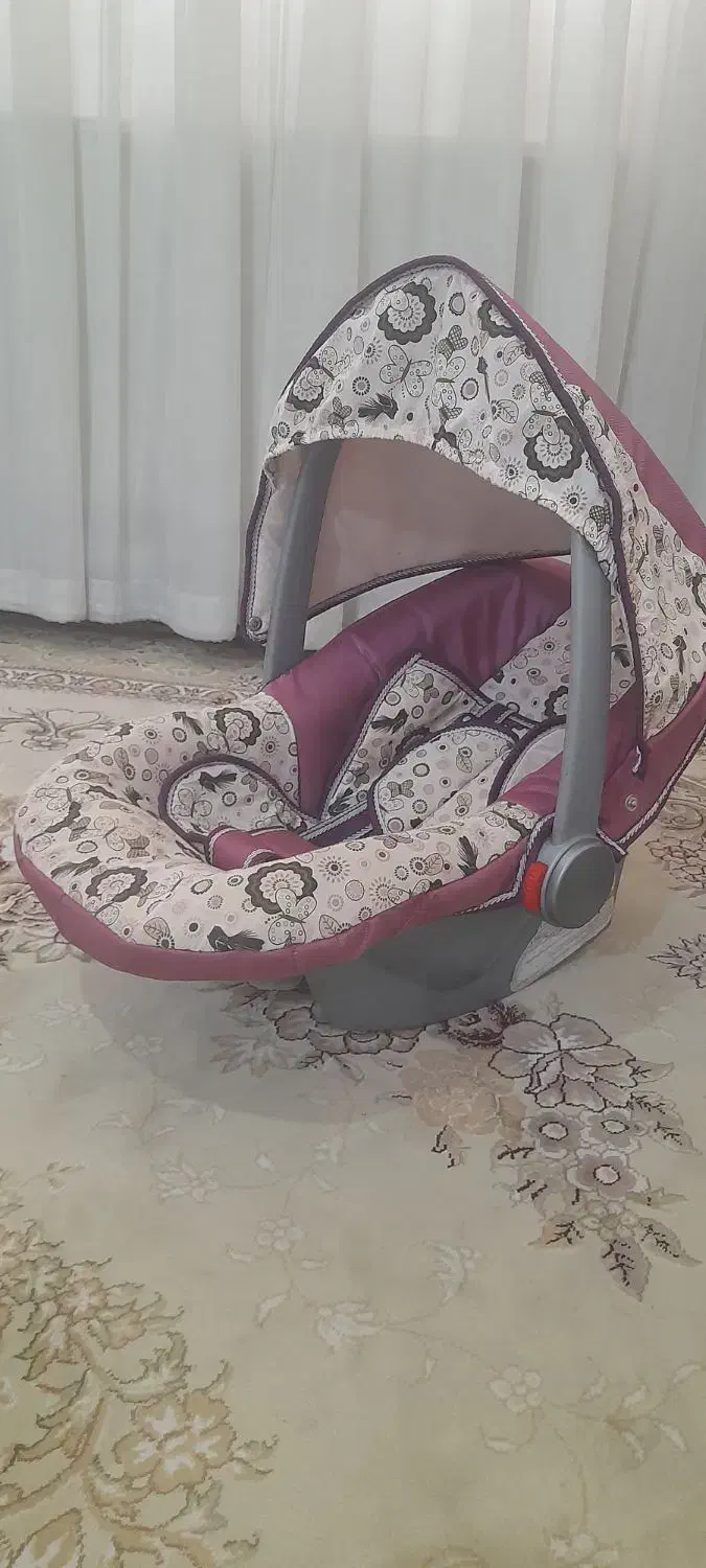 کریر وکیف سالم یک ملیون|کالسکه و لوازم جانبی|رباط‌کریم, نصیرشهر|دیوار