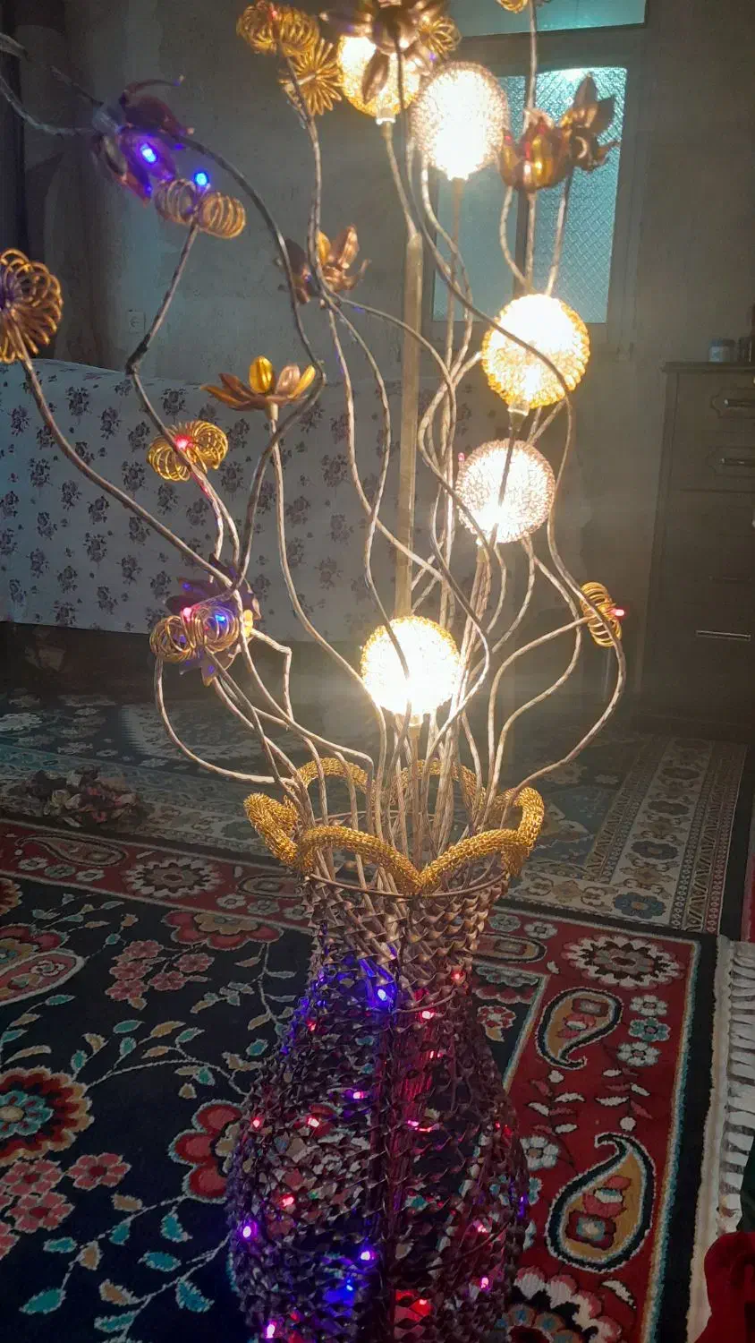 چراغ خواب|چراغ خواب و آباژور|طاهرگوراب, |دیوار