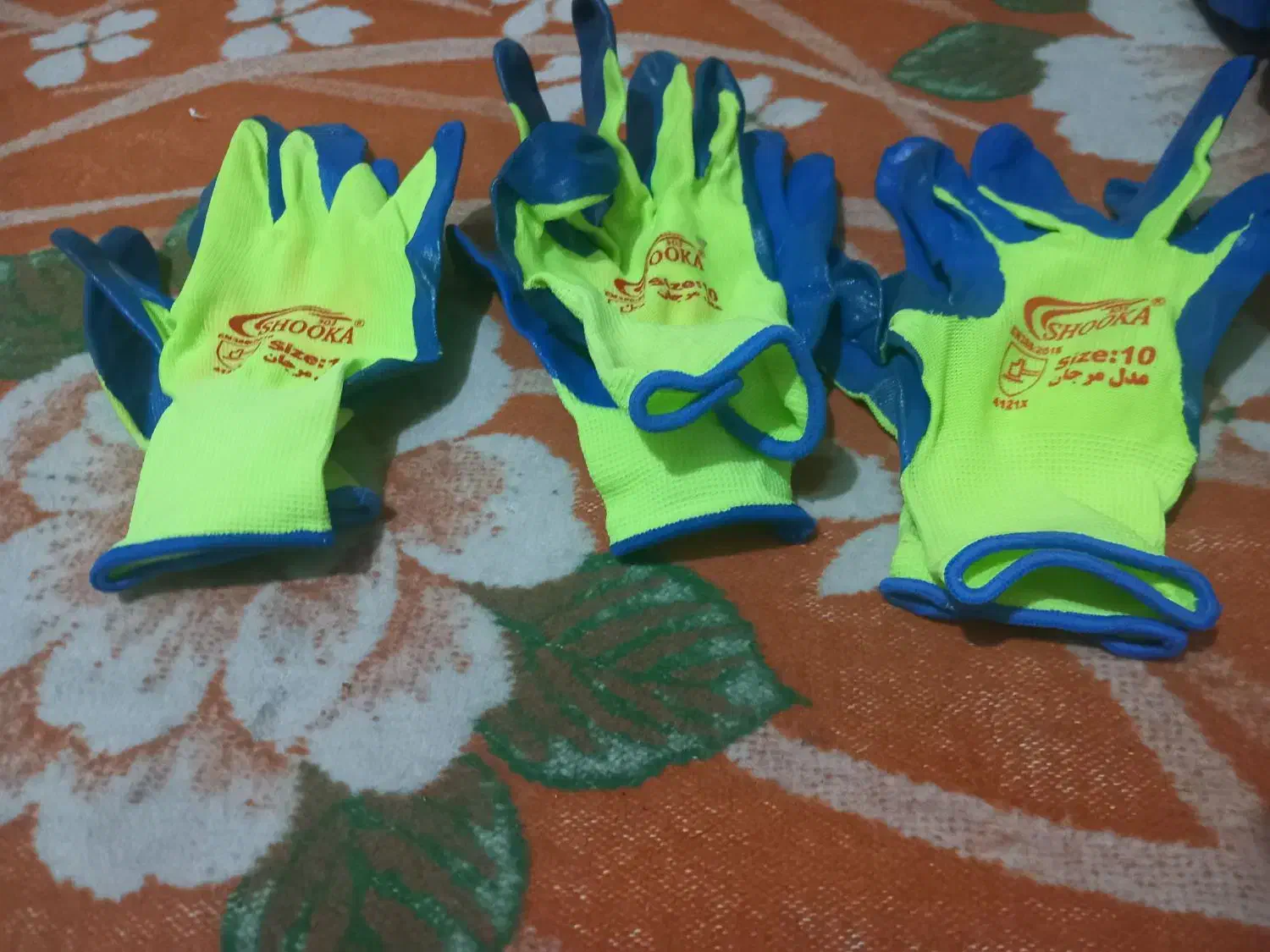 ۷جفت دست کش کار باقیمت ۴۰۰ تخفیف پای معامله|لباس|شاهینشهر, برخوار غرب|دیوار