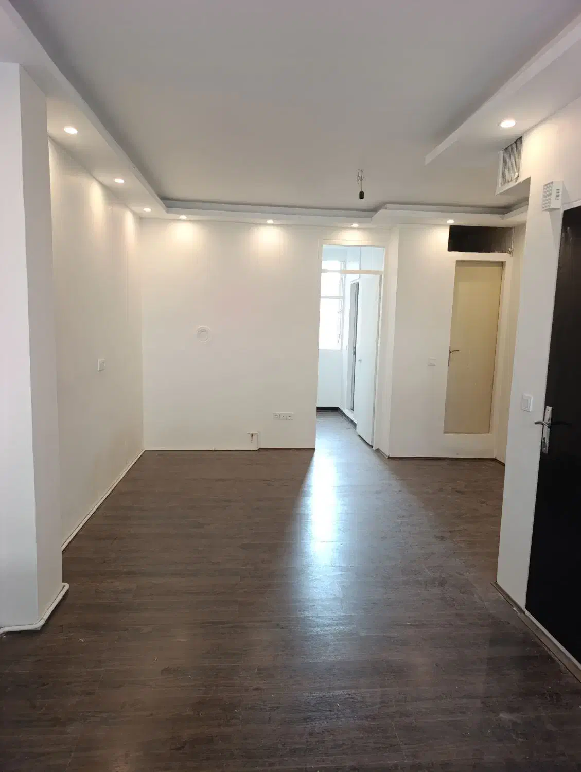 50 متر بازسازی شده رهن کامل خ حسینی (سلیمانی)