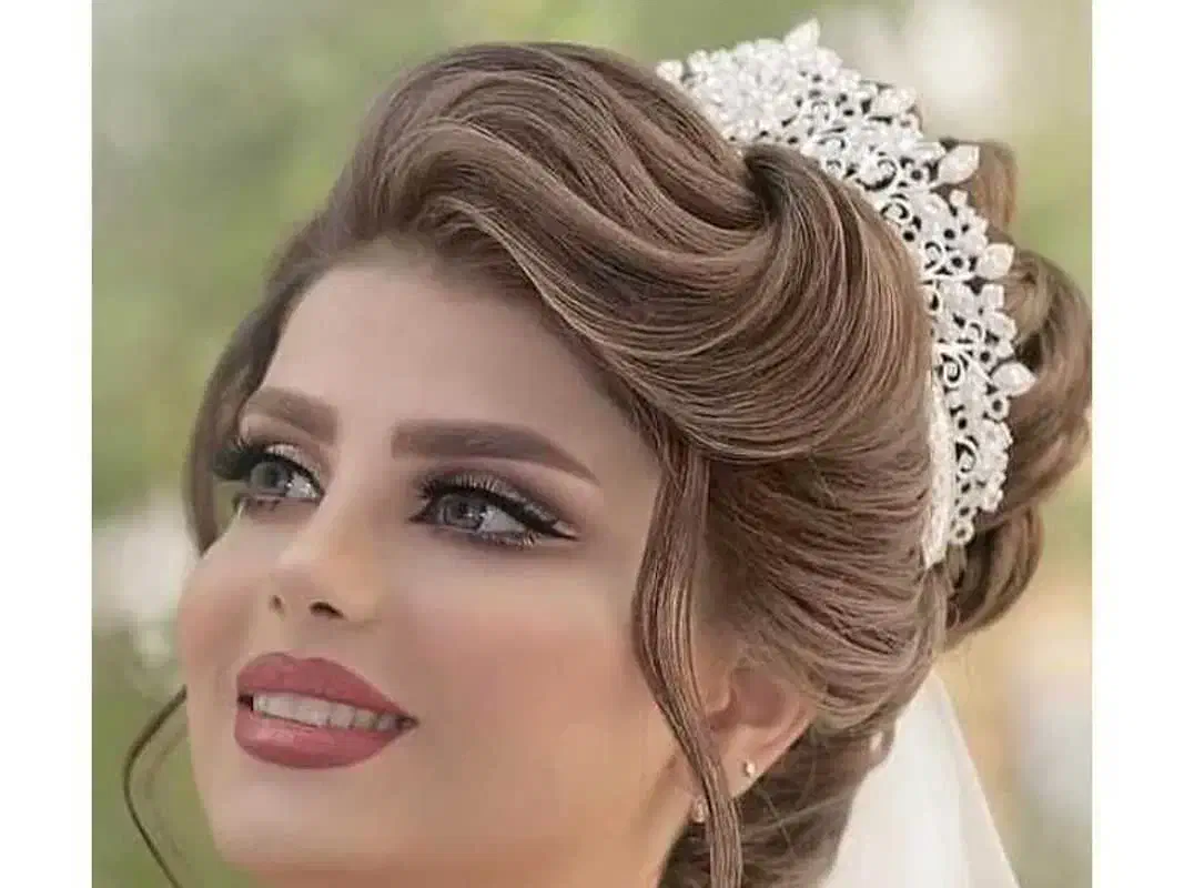 جشنواره خدمات میکاپ شنیون با کیفیت و قیمت استثنایی|خدمات آرایشگری و زیبایی|بروجرد, |دیوار