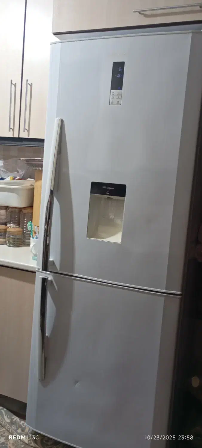 یخچال خونگی سالم|یخچال و فریزر|قم, تعویض پلاک|دیوار