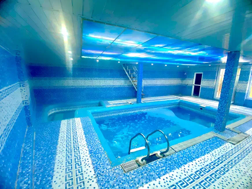 عمارت‌تریبلکس‌ جنگلی لوکس‌نوساز۱۴۰۴دواستخر۲خواب|اجارهٔ کوتاه‌مدت ویلا و باغ|نیشابور, باغرود|دیوار