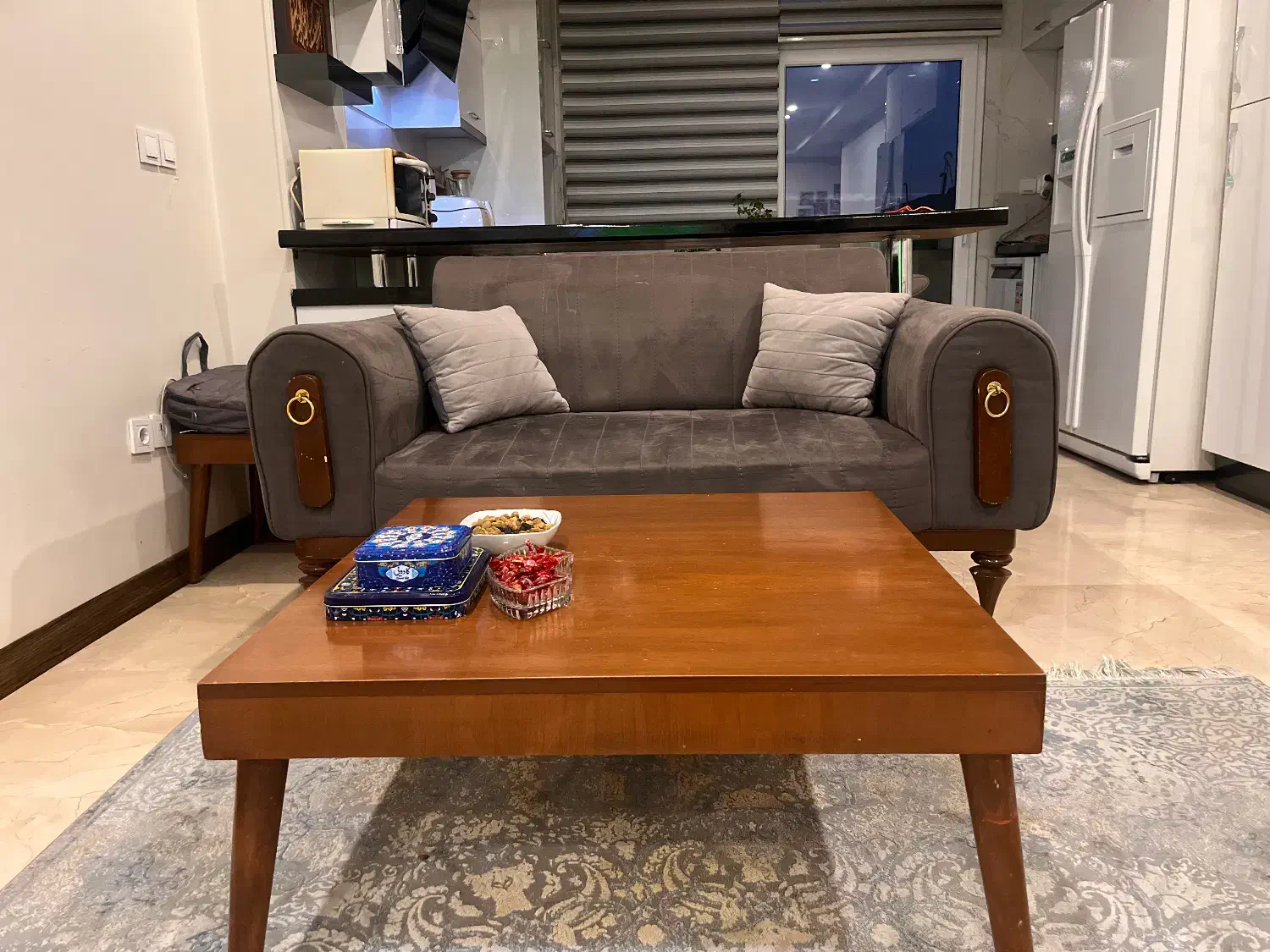 مبلمان ۷ نفره همراه میز وسط|مبلمان خانگی و میز عسلی|تهران, سردارجنگل|دیوار