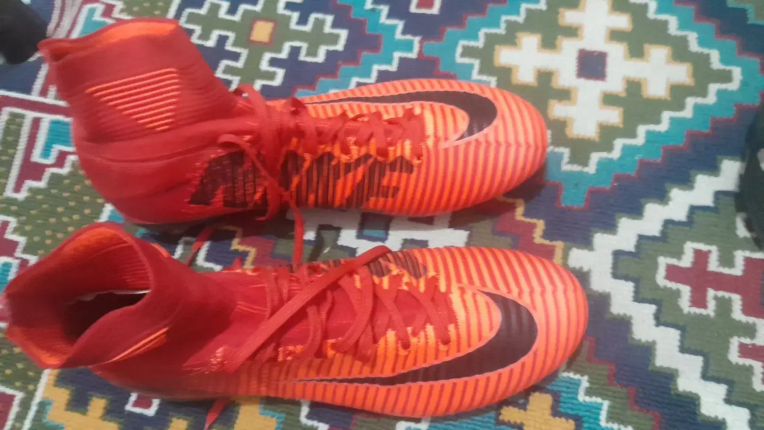 کفش چمن نو قیمت ۲ملیون ولی خریدار کمترم میدم|کیف، کفش، کمربند|لنجان, |دیوار