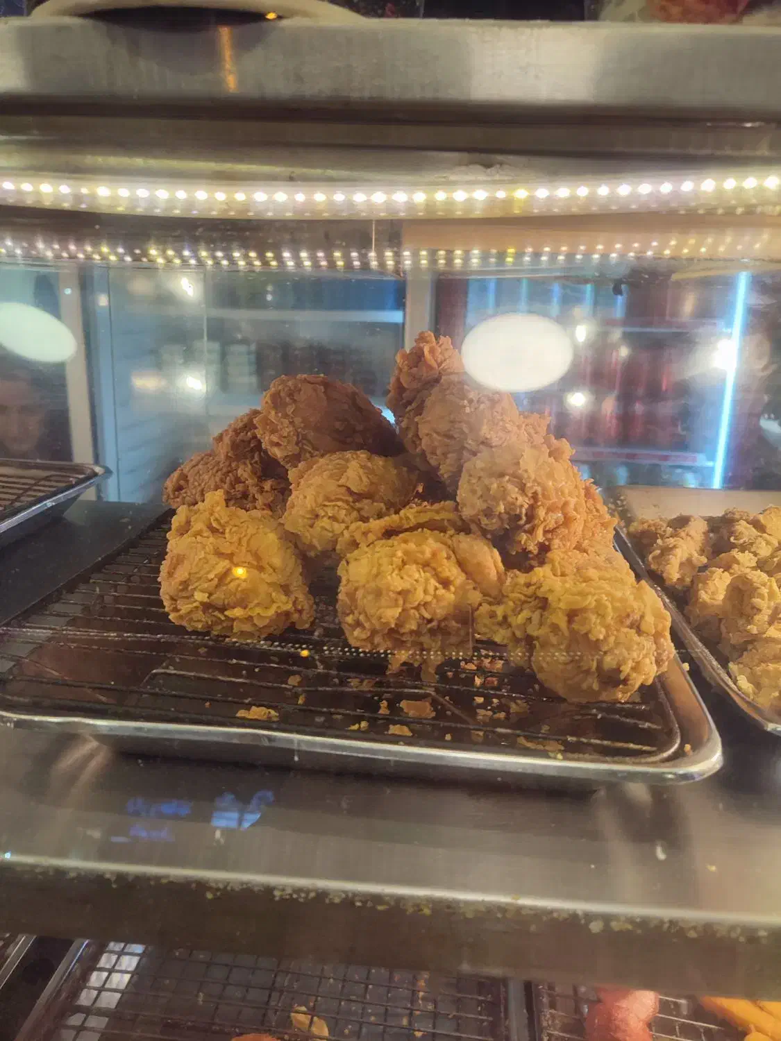 استخدام آقا در فست فود مرغ سوخاری|استخدام خدمات فروشگاه و رستوران|رشت, نیکمرام|دیوار