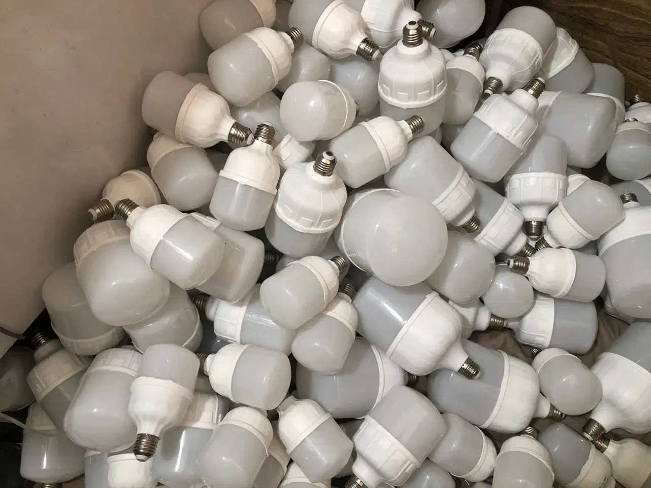 فروش لامپ های ال ای دی فله ای|لامپ و چراغ|فردیس, شهرک شهید حسینی|دیوار