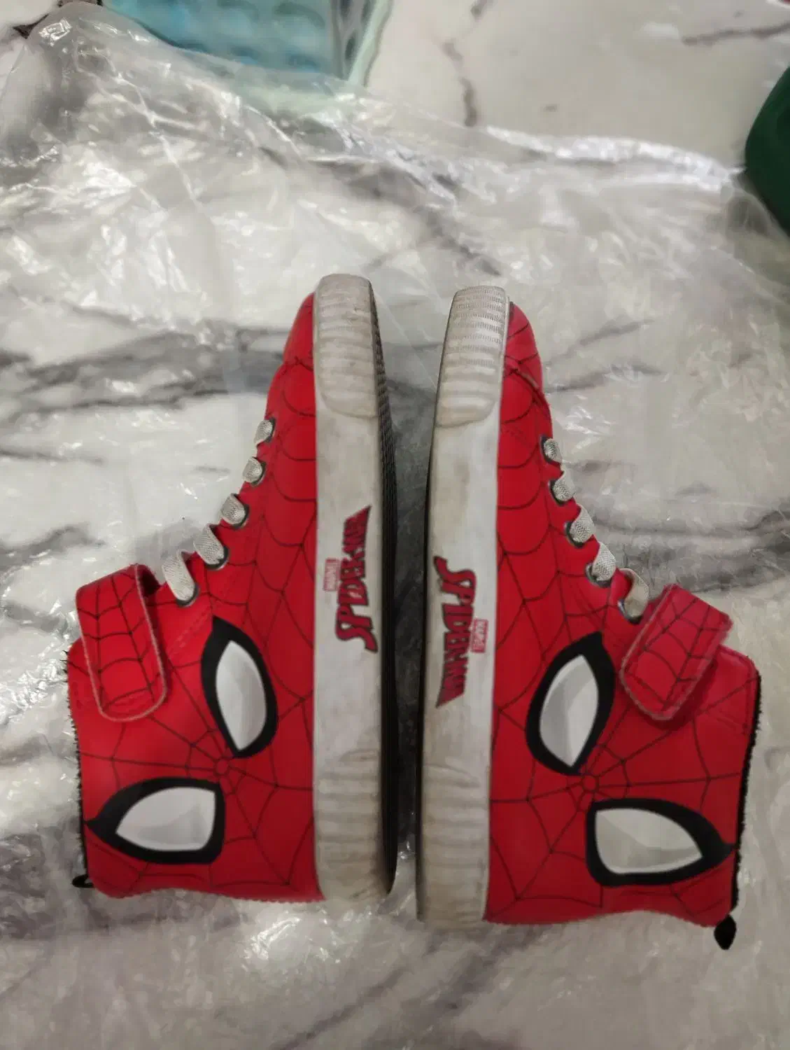 یک جفت کفش نیمپود سایز 33 در حد نونو مرد عنکبودی|کفش و لباس بچه|فردیس, شهرک ۱۱۰|دیوار