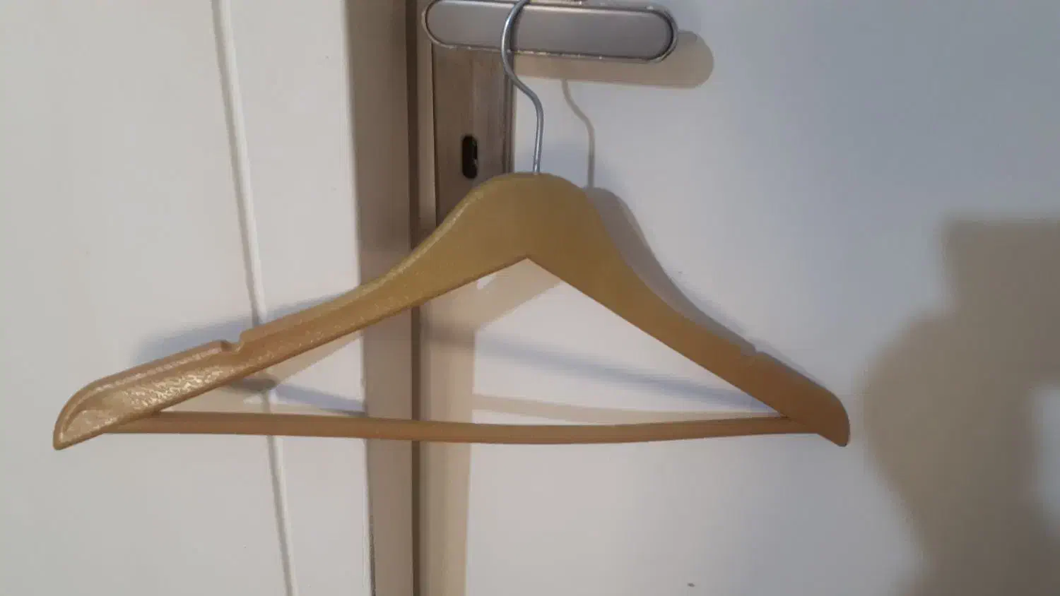 چوب کار چوب لباسی|بندرخت و رخت‌آویز|کرج, گلشهر|دیوار