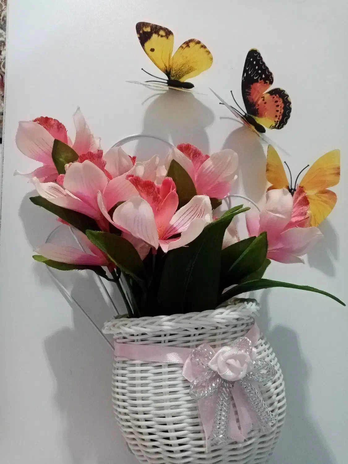 گل با پروانه همه باهم 200 هزار تومان|گل مصنوعی|خرمدره, |دیوار