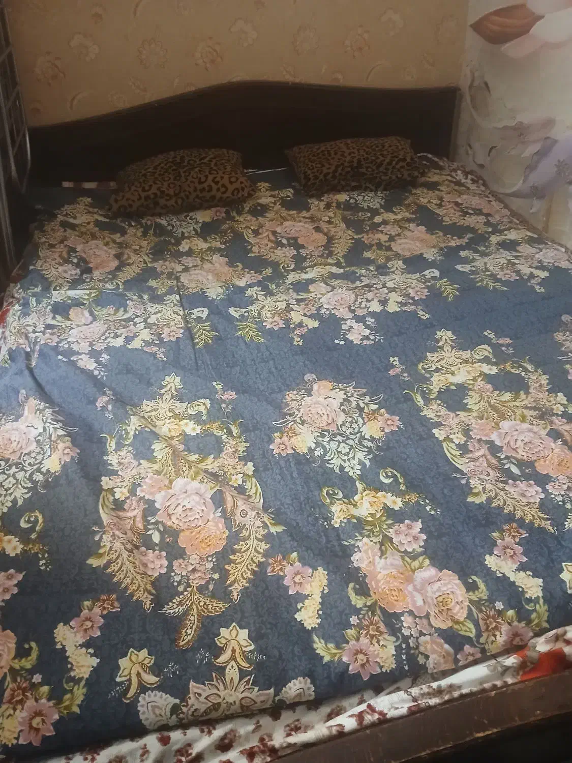 تخت دونفره|تخت و سرویس خواب|پاکدشت, پاکدشت (مامازند)|دیوار