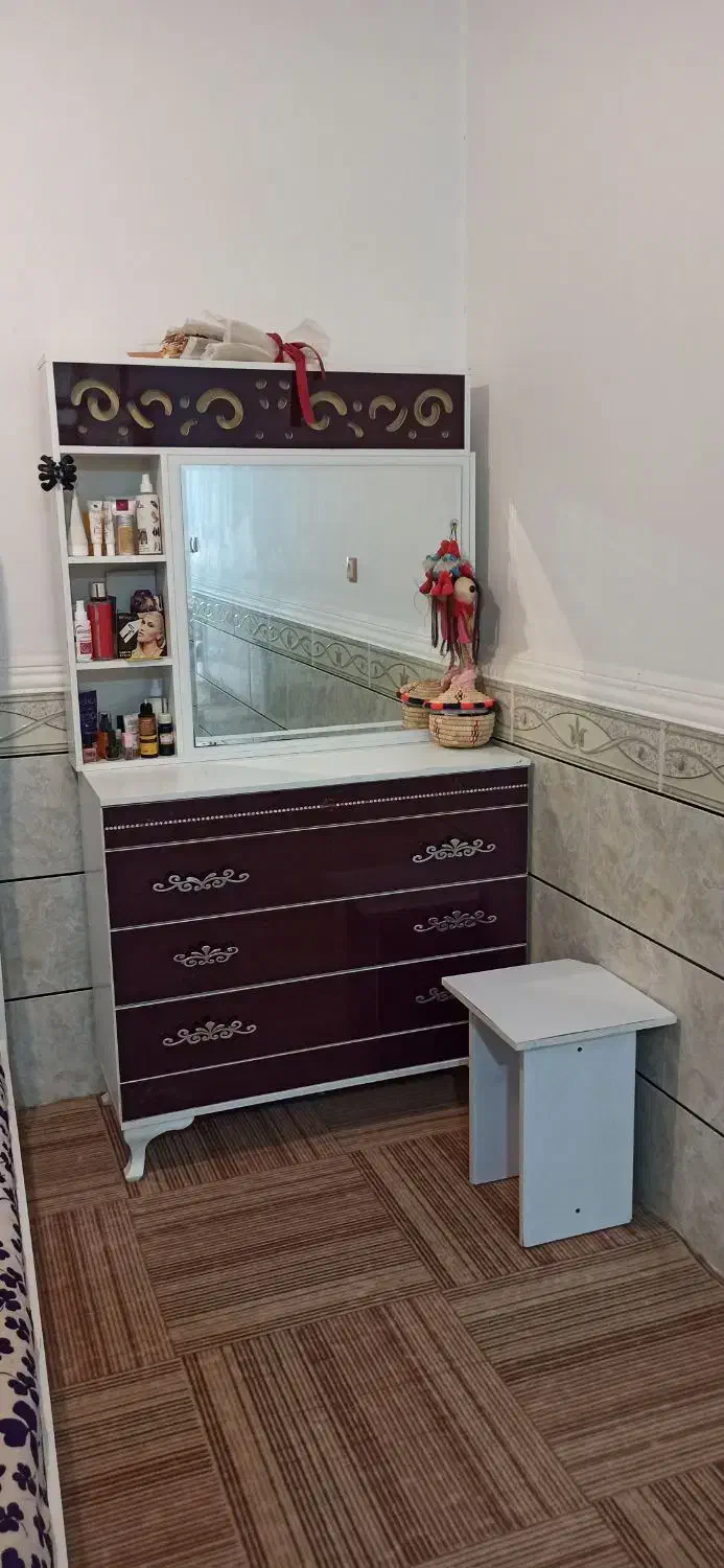 سرویس خواب شیک و پیک و تمیز|تخت و سرویس خواب|چیتاب, |دیوار