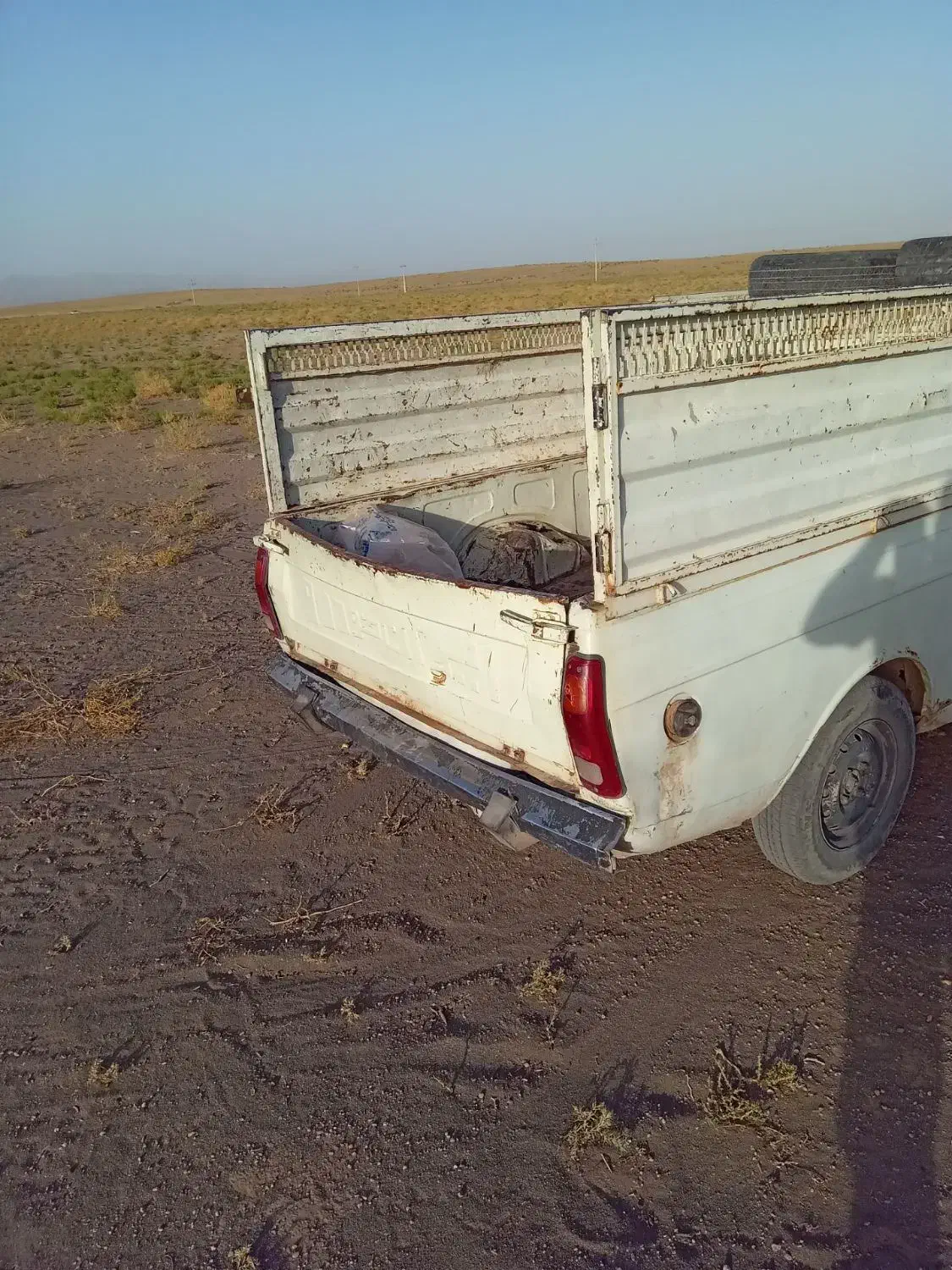 وانت مدل  ۷۷|خودرو سواری و وانت|تربت‌حیدریه, میدان مرکزی|دیوار