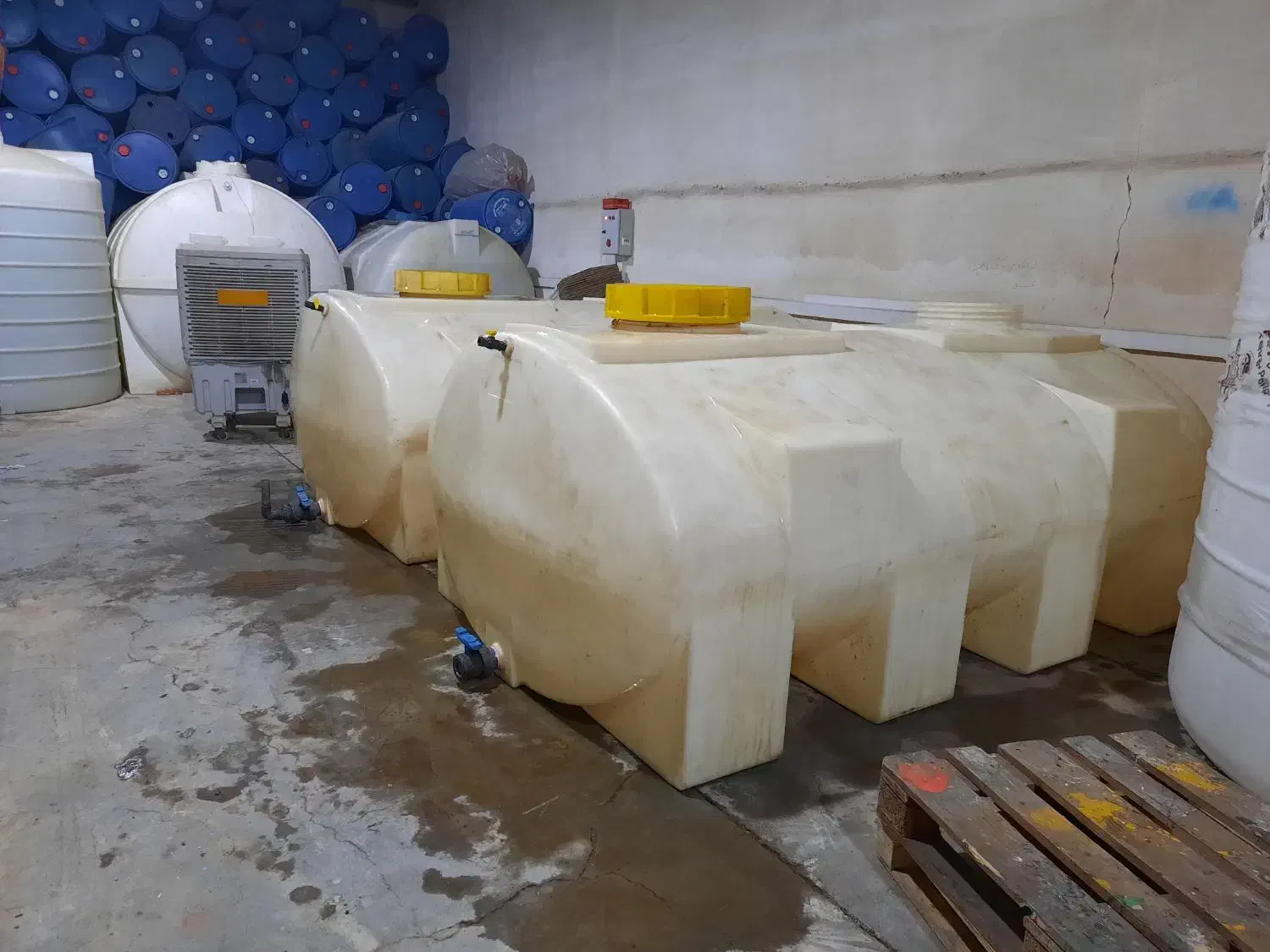 مخزن (تانکر) ۵۰۰۰ لیتری|مصالح و تجهیزات ساختمان|پاکدشت, پاکدشت (مامازند)|دیوار