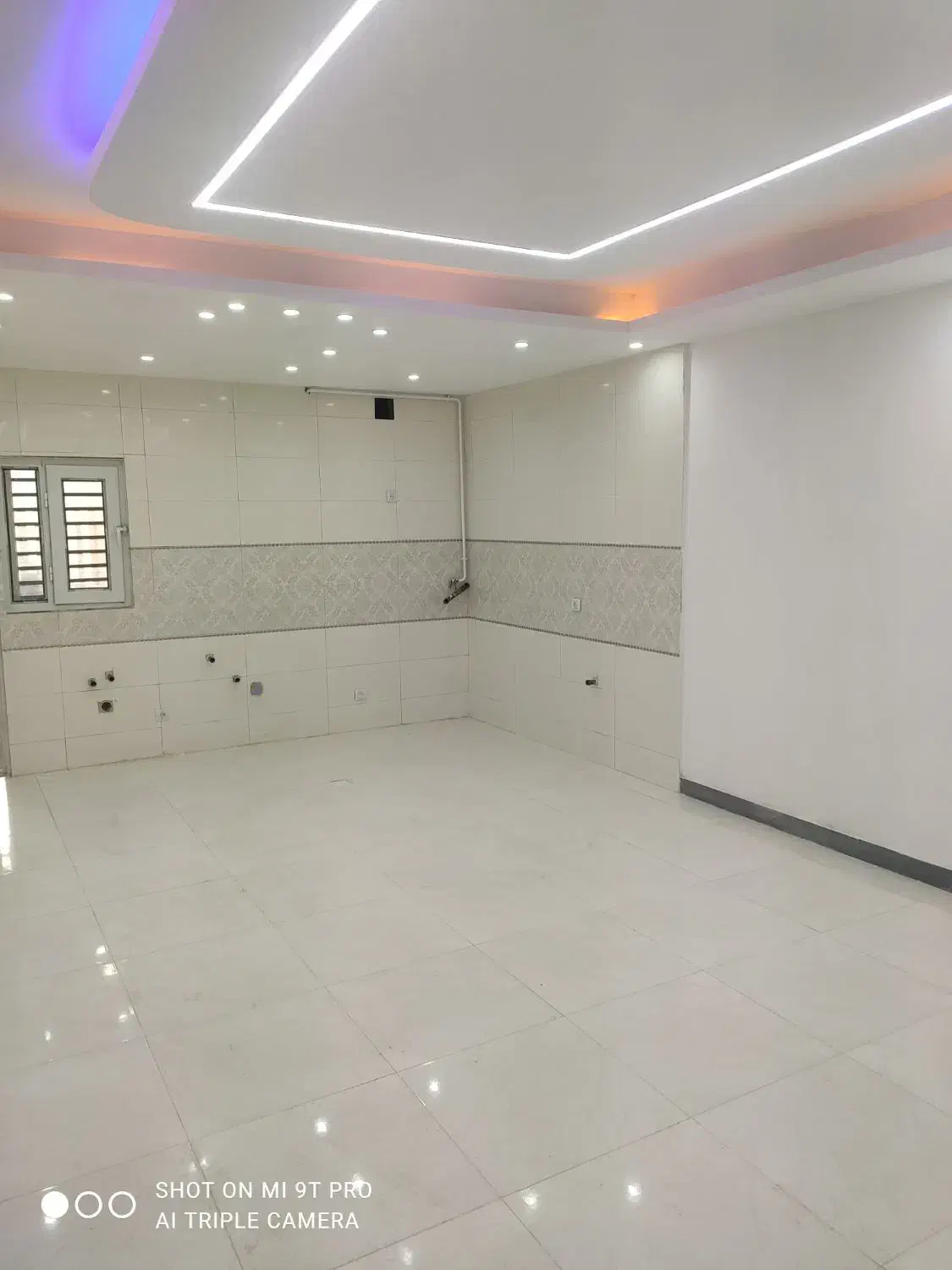 دوشان خانه پارکینگ دار جنوبی دوخواب عبور مجزا|فروش خانه و ویلا|سنندج, |دیوار