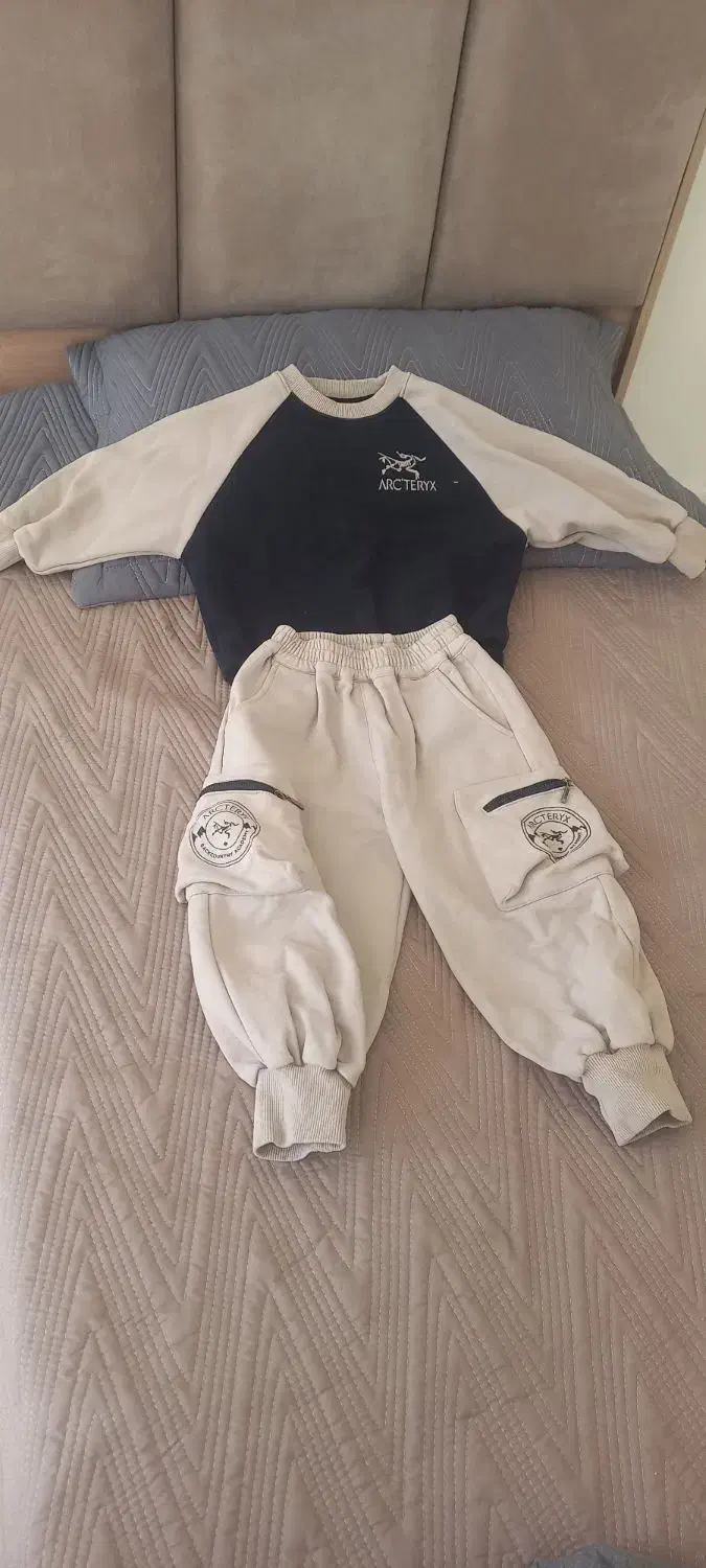 مقدار ی  لباس از چهار تا نه سال  دخترانه وپسرانه|کفش و لباس بچه|بروجرد, |دیوار