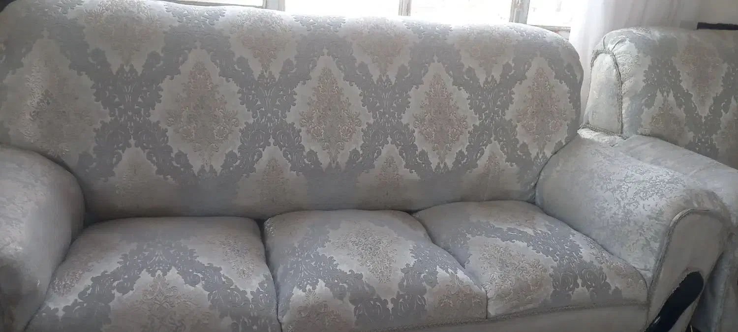 جنس مبل ترک ۷ نفره تمیز|مبلمان خانگی و میز عسلی|جوانرود, |دیوار