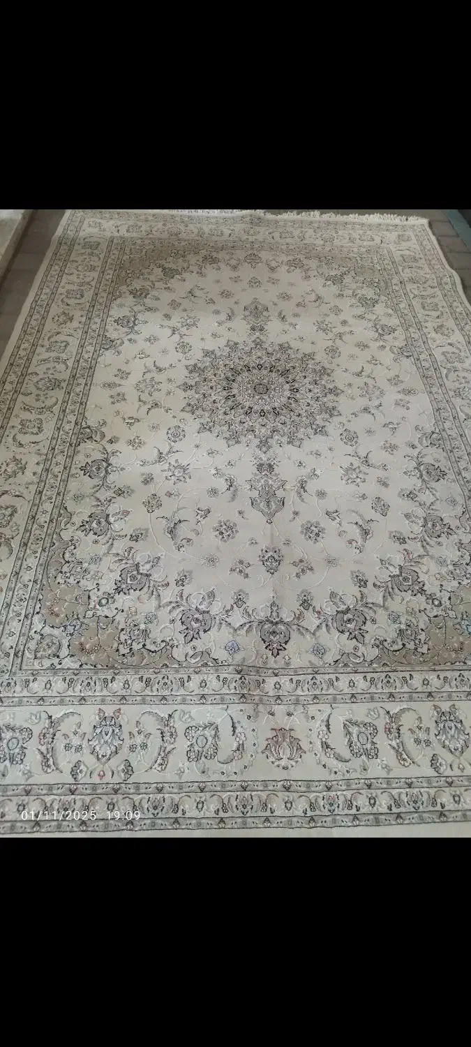 فرش ماشینی نگین مشهد (گل برجسته)|فرش|تاکستان, |دیوار