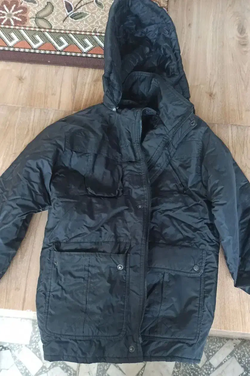 لباس کار (بادگیر)|لباس|صومعه‌سرا, |دیوار