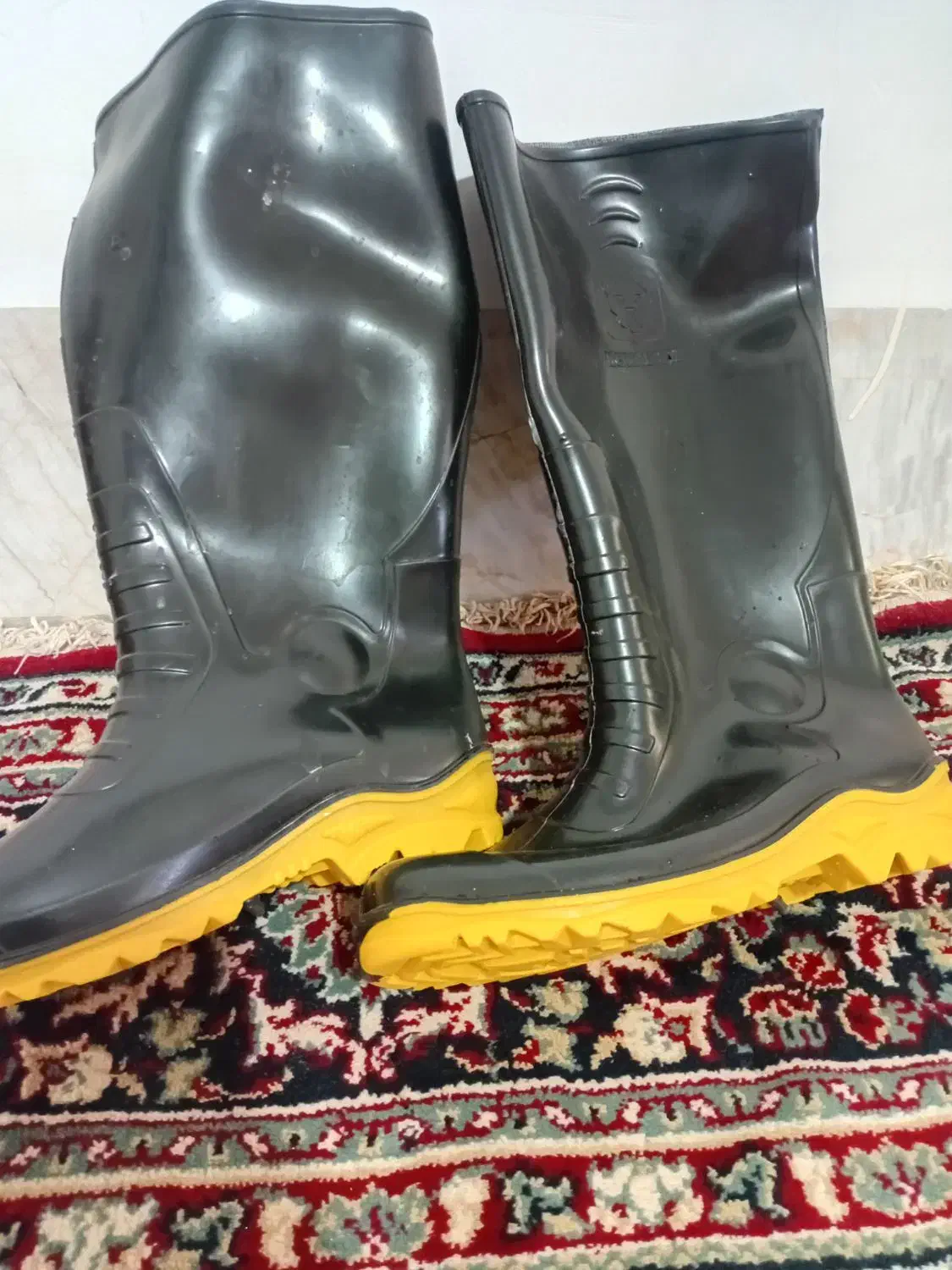 سه جفت چکمه شماره ۴۲|کیف، کفش، کمربند|زرندیه, |دیوار