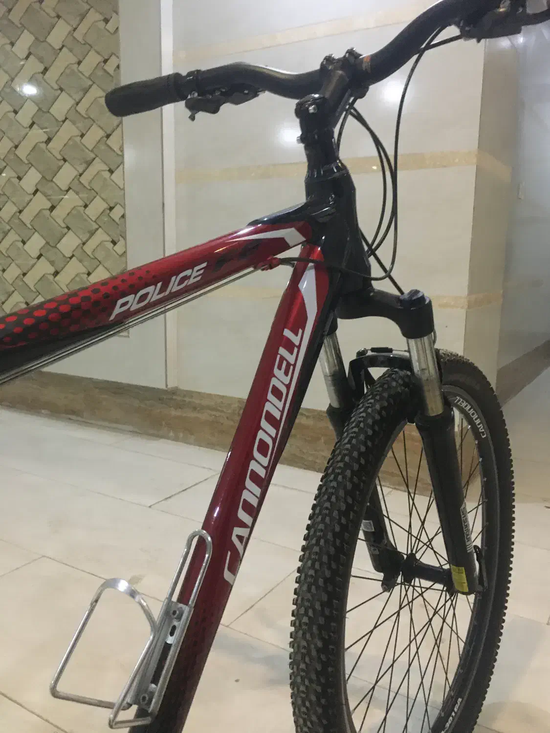 دوچرخه کنندل پلیس|دوچرخه، اسکیت، اسکوتر|اسفراین, |دیوار