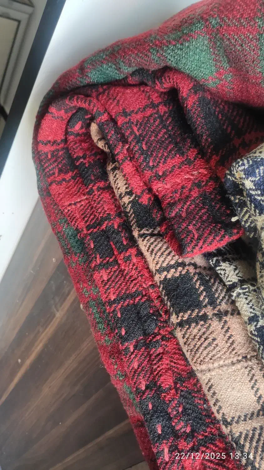 4عددموج|رختخواب، بالش، پتو|قروه, |دیوار