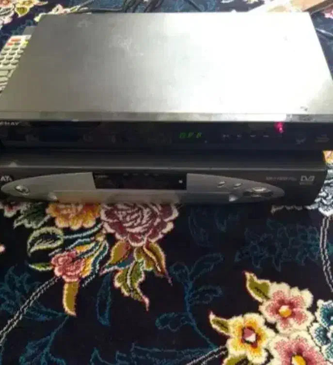 فروش دستگاه دی وی دی سالم|پخش‌کننده DVD و ویدیو|تهران, شهرک ولیعصر جنوبی|دیوار