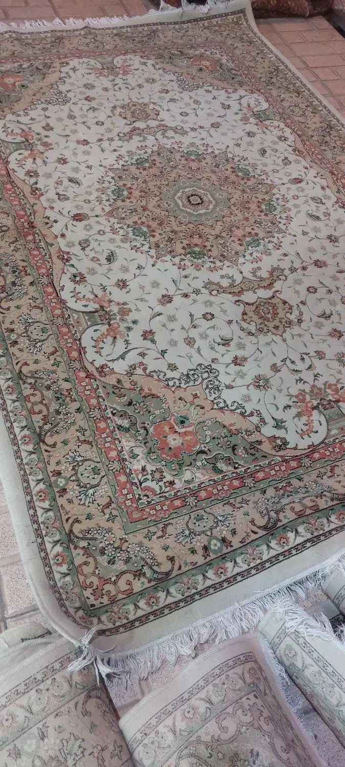۴ تخته فرش ۶ متری ۵۰۰ شانه تراکم ۱۲۰۰|فرش|نسیم‌شهر, |دیوار