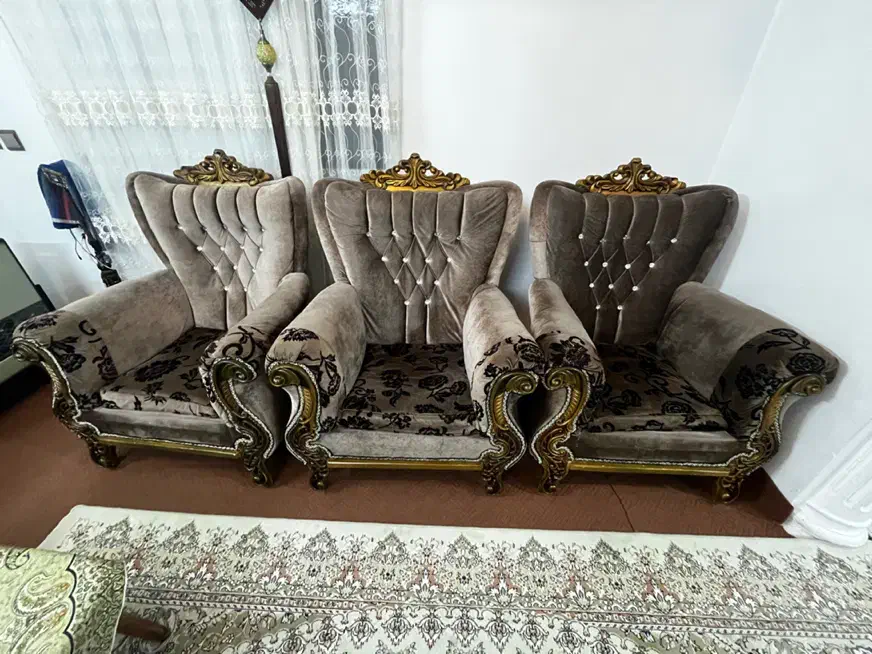 مبل سلطنتی ۹نفره|مبلمان خانگی و میز عسلی|رودسر, |دیوار