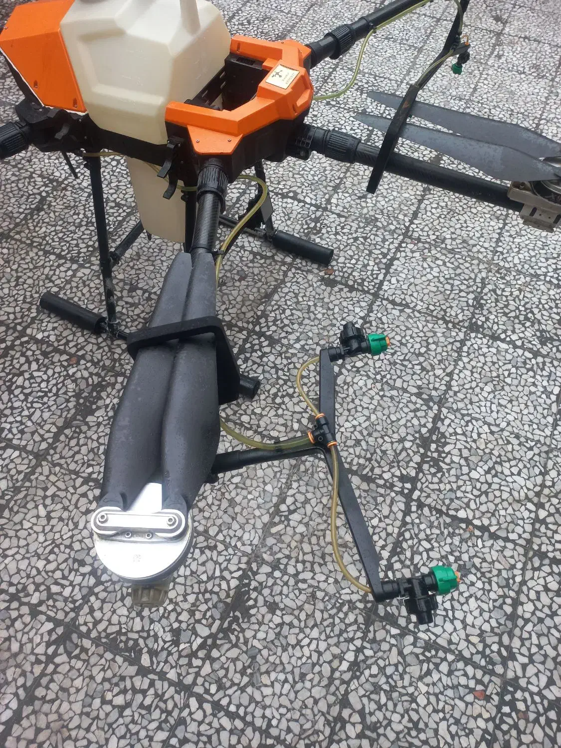 پهپاد ۲۰ لیتری بسیار کم کار و نو|ماشینآلات صنعتی|ساری, |دیوار