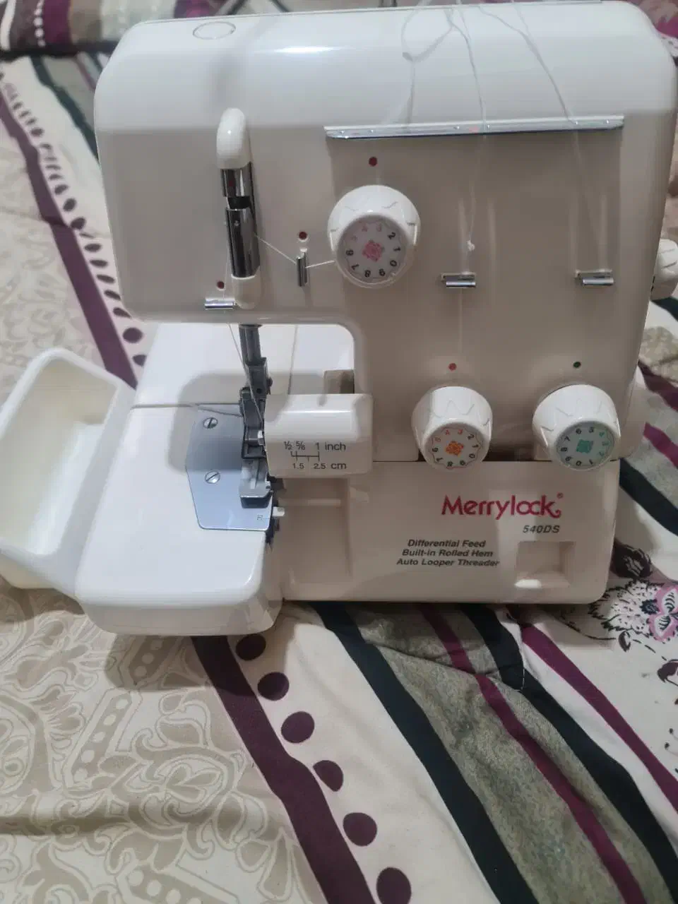 چرخ سردوز خیاطی|چرخ خیاطی و ریسندگی|شیراز, زرهی|دیوار