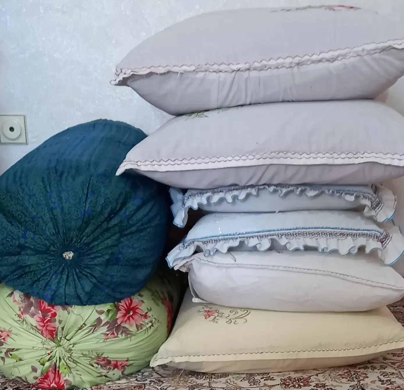 فوری فروش تشک پشمی با لحاف و بالش|رختخواب، بالش، پتو|شاهین دژ, |دیوار